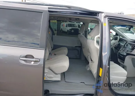 2012 Toyota Sienna Le V6 8 Passenger from USA, damaged, VIN 5TDKK3DC8CS271513